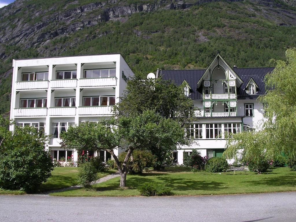 Hjelle Hotel Экстерьер фото